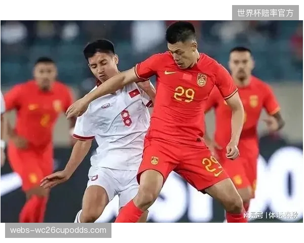 中国男足再次折戟世预赛，暴露了其在归化球员使用和整体技战术上的全面落后。
